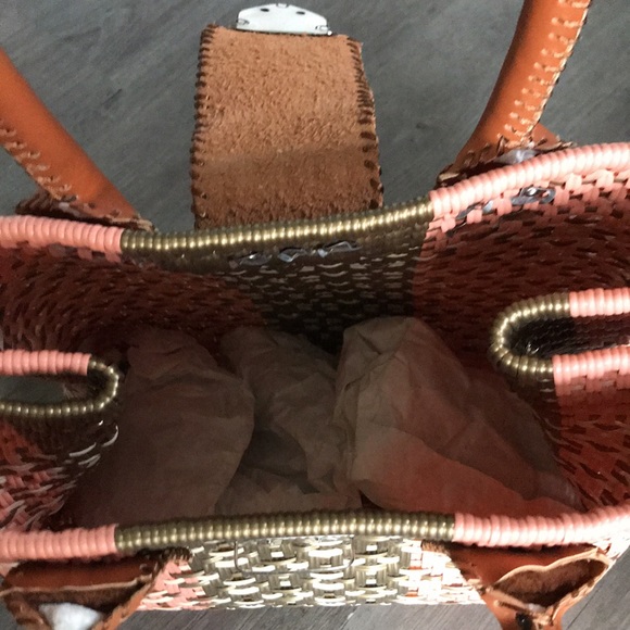 New Womenโs Hand-Made Spa/Resort Hand Bag - Picture 7 of 12